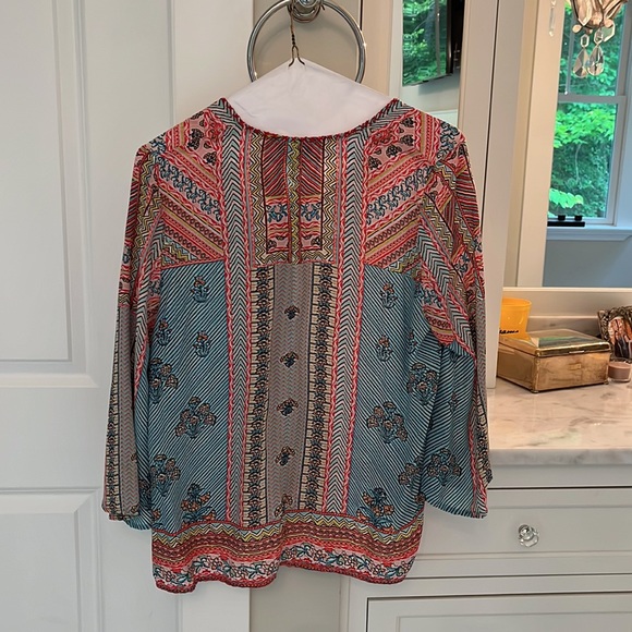 Tolani Silk shirt - Picture 2 of 4